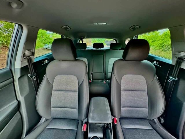 Серый Хендай Туксон, объемом двигателя 1.6 л и пробегом 110 тыс. км за 16999 $, фото 7 на Automoto.ua