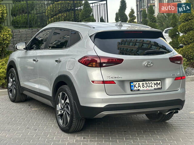 Сірий Хендай Туксон, об'ємом двигуна 2 л та пробігом 176 тис. км за 22999 $, фото 16 на Automoto.ua