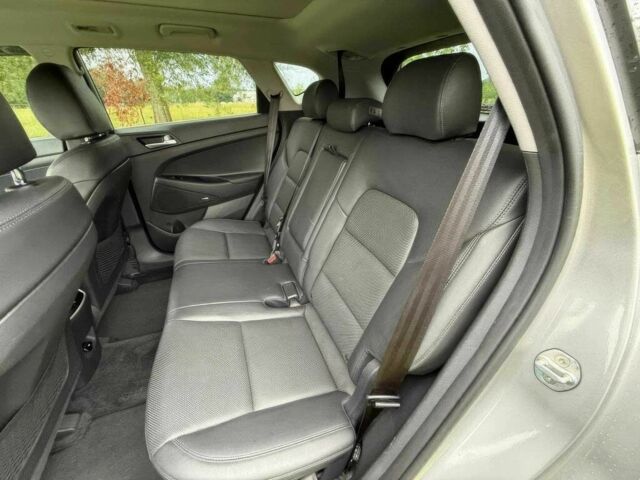 Сірий Хендай Туксон, об'ємом двигуна 2.4 л та пробігом 39 тис. км за 9000 $, фото 12 на Automoto.ua