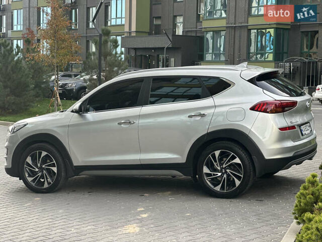 Сірий Хендай Туксон, об'ємом двигуна 2 л та пробігом 176 тис. км за 22999 $, фото 10 на Automoto.ua