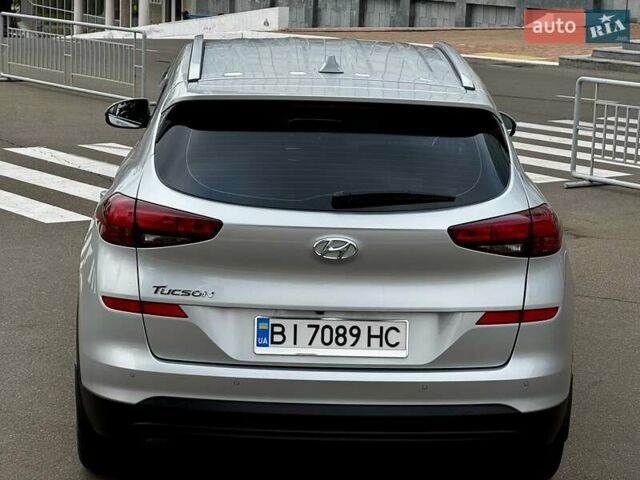 Серый Хендай Туксон, объемом двигателя 2 л и пробегом 32 тыс. км за 22800 $, фото 10 на Automoto.ua