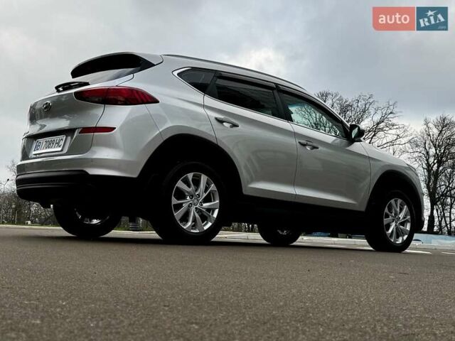 Серый Хендай Туксон, объемом двигателя 2 л и пробегом 32 тыс. км за 22800 $, фото 11 на Automoto.ua