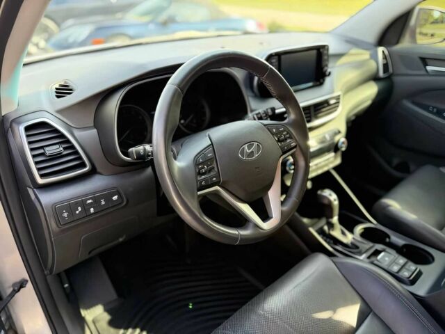 Сірий Хендай Туксон, об'ємом двигуна 2.4 л та пробігом 45 тис. км за 6000 $, фото 9 на Automoto.ua