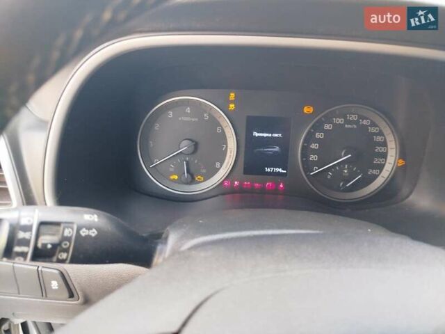 Серый Хендай Туксон, объемом двигателя 2 л и пробегом 167 тыс. км за 22700 $, фото 19 на Automoto.ua