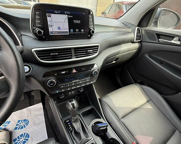 Серый Хендай Туксон, объемом двигателя 1.6 л и пробегом 124 тыс. км за 23499 $, фото 23 на Automoto.ua