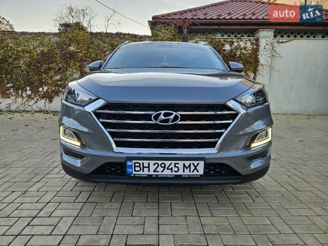 Серый Хендай Туксон, объемом двигателя 2 л и пробегом 21 тыс. км за 22500 $, фото 16 на Automoto.ua
