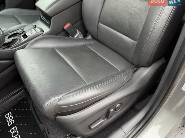 Серый Хендай Туксон, объемом двигателя 2 л и пробегом 28 тыс. км за 32800 $, фото 22 на Automoto.ua