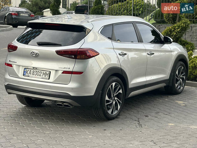 Сірий Хендай Туксон, об'ємом двигуна 2 л та пробігом 176 тис. км за 22999 $, фото 22 на Automoto.ua