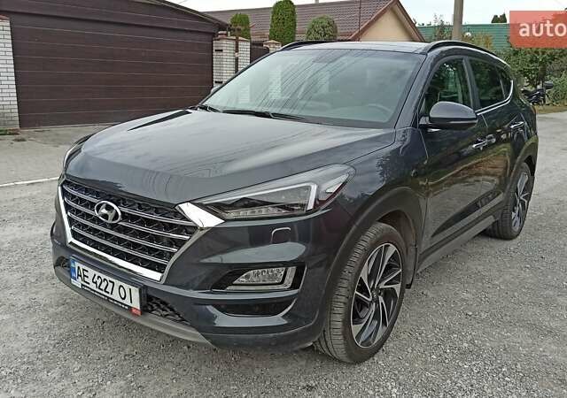 Сірий Хендай Туксон, об'ємом двигуна 2 л та пробігом 17 тис. км за 29000 $, фото 4 на Automoto.ua