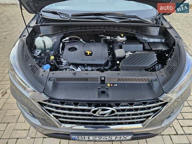 Серый Хендай Туксон, объемом двигателя 2 л и пробегом 21 тыс. км за 22500 $, фото 61 на Automoto.ua
