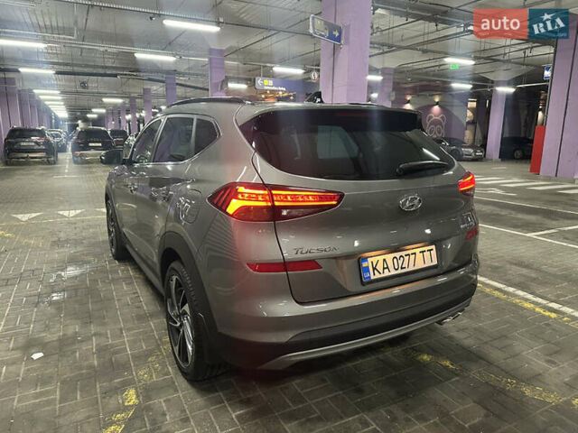 Серый Хендай Туксон, объемом двигателя 2 л и пробегом 28 тыс. км за 30200 $, фото 4 на Automoto.ua