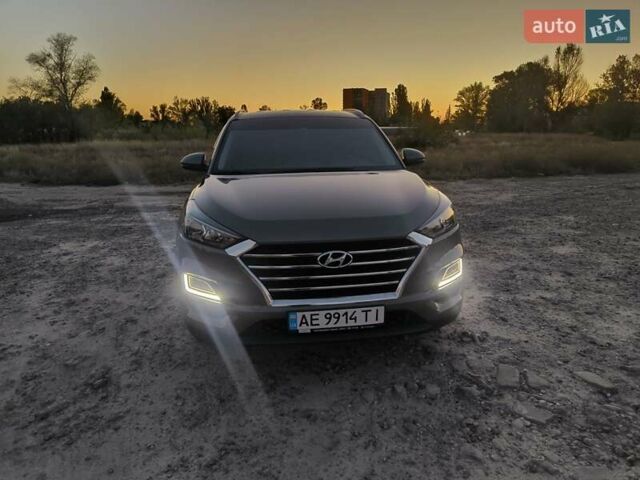 Серый Хендай Туксон, объемом двигателя 2 л и пробегом 92 тыс. км за 23500 $, фото 31 на Automoto.ua