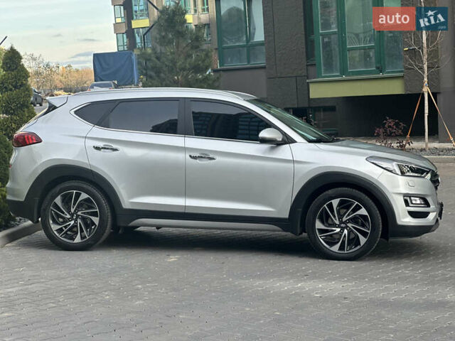Сірий Хендай Туксон, об'ємом двигуна 2 л та пробігом 176 тис. км за 22999 $, фото 3 на Automoto.ua