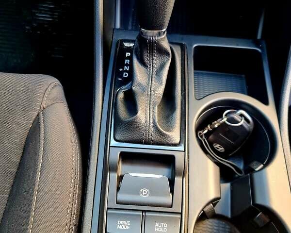 Серый Хендай Туксон, объемом двигателя 2 л и пробегом 87 тыс. км за 18600 $, фото 15 на Automoto.ua