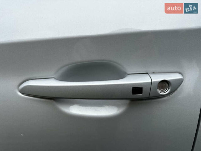 Серый Хендай Туксон, объемом двигателя 2 л и пробегом 149 тыс. км за 27500 $, фото 9 на Automoto.ua