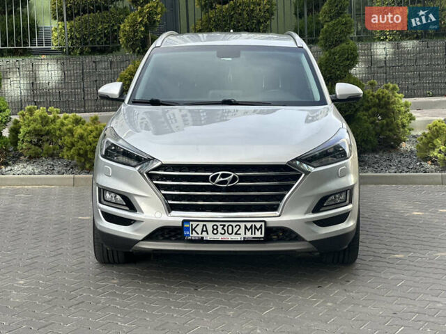 Сірий Хендай Туксон, об'ємом двигуна 2 л та пробігом 176 тис. км за 22999 $, фото 1 на Automoto.ua