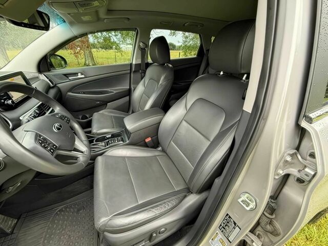 Серый Хендай Туксон, объемом двигателя 2.4 л и пробегом 39 тыс. км за 9500 $, фото 11 на Automoto.ua