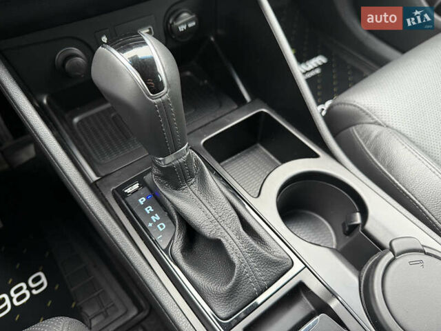 Серый Хендай Туксон, объемом двигателя 2 л и пробегом 28 тыс. км за 32800 $, фото 43 на Automoto.ua