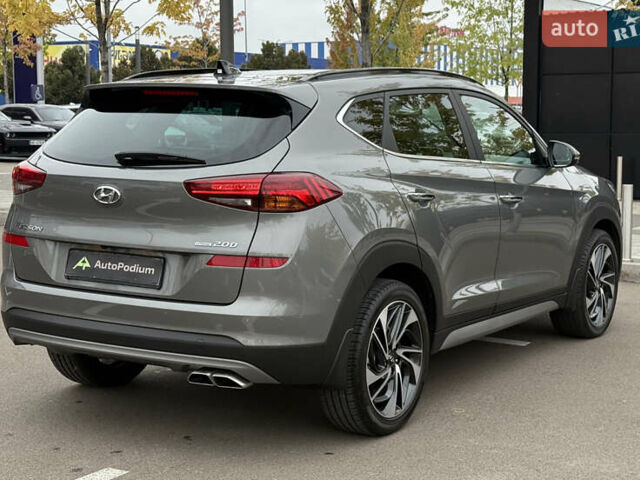 Серый Хендай Туксон, объемом двигателя 2 л и пробегом 28 тыс. км за 32800 $, фото 12 на Automoto.ua