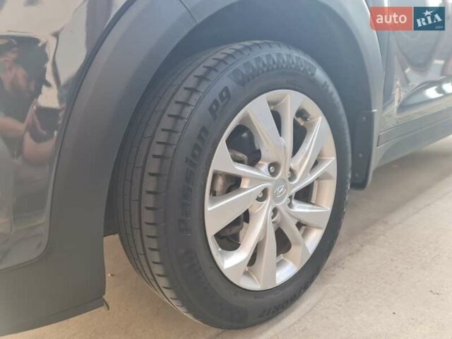 Серый Хендай Туксон, объемом двигателя 2 л и пробегом 87 тыс. км за 18600 $, фото 34 на Automoto.ua