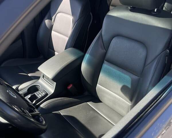 Сірий Хендай Туксон, об'ємом двигуна 2 л та пробігом 81 тис. км за 22000 $, фото 13 на Automoto.ua