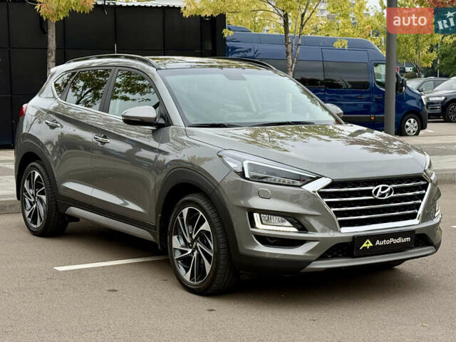 Серый Хендай Туксон, объемом двигателя 2 л и пробегом 28 тыс. км за 32800 $, фото 7 на Automoto.ua