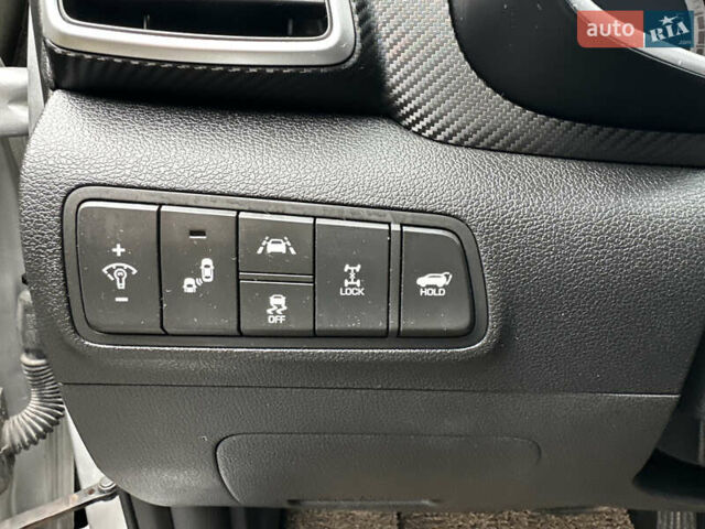 Серый Хендай Туксон, объемом двигателя 2 л и пробегом 149 тыс. км за 27500 $, фото 10 на Automoto.ua