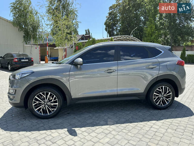 Сірий Хендай Туксон, об'ємом двигуна 2 л та пробігом 25 тис. км за 24000 $, фото 5 на Automoto.ua
