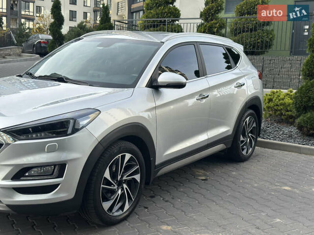 Сірий Хендай Туксон, об'ємом двигуна 2 л та пробігом 176 тис. км за 22999 $, фото 14 на Automoto.ua