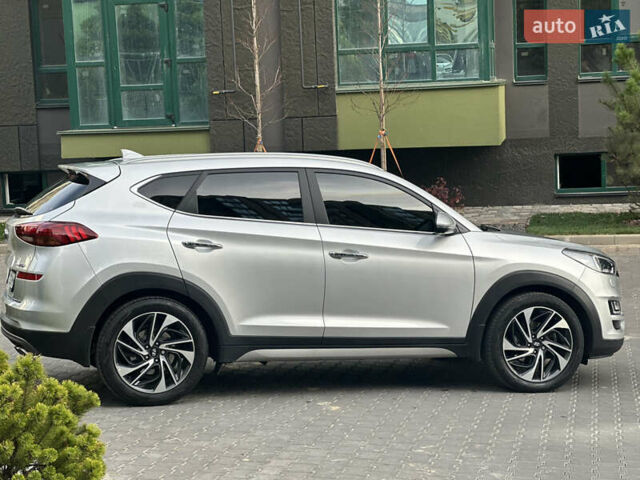 Сірий Хендай Туксон, об'ємом двигуна 2 л та пробігом 176 тис. км за 22999 $, фото 5 на Automoto.ua
