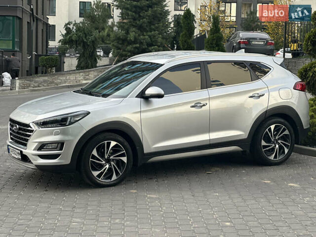 Сірий Хендай Туксон, об'ємом двигуна 2 л та пробігом 176 тис. км за 22999 $, фото 8 на Automoto.ua