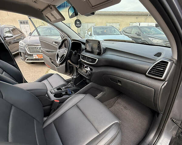 Серый Хендай Туксон, объемом двигателя 1.6 л и пробегом 124 тыс. км за 23499 $, фото 32 на Automoto.ua