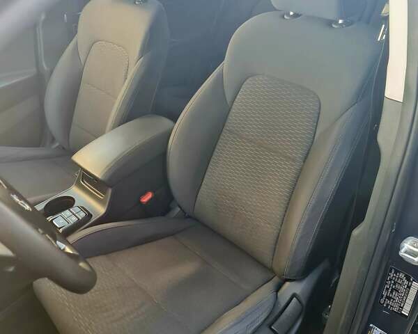 Серый Хендай Туксон, объемом двигателя 2 л и пробегом 87 тыс. км за 18600 $, фото 11 на Automoto.ua