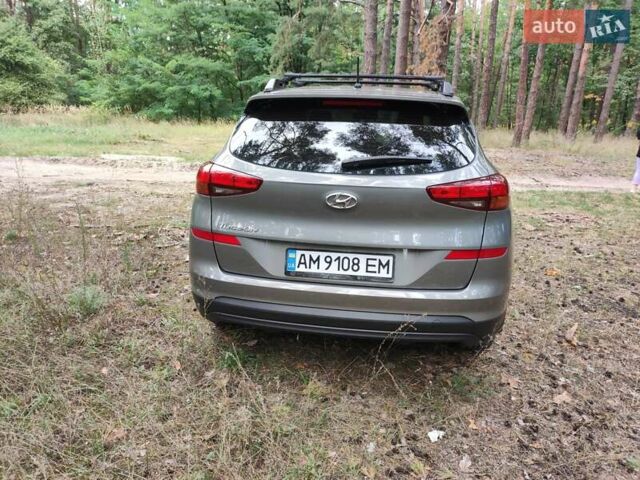 Серый Хендай Туксон, объемом двигателя 2 л и пробегом 50 тыс. км за 20500 $, фото 5 на Automoto.ua