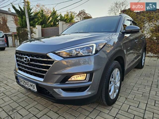 Серый Хендай Туксон, объемом двигателя 2 л и пробегом 21 тыс. км за 22500 $, фото 23 на Automoto.ua