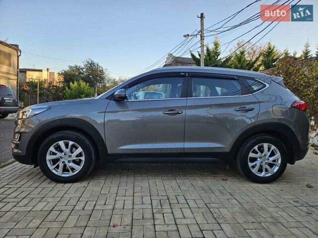 Серый Хендай Туксон, объемом двигателя 2 л и пробегом 21 тыс. км за 22500 $, фото 12 на Automoto.ua