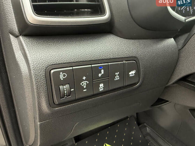 Серый Хендай Туксон, объемом двигателя 2 л и пробегом 28 тыс. км за 32800 $, фото 25 на Automoto.ua