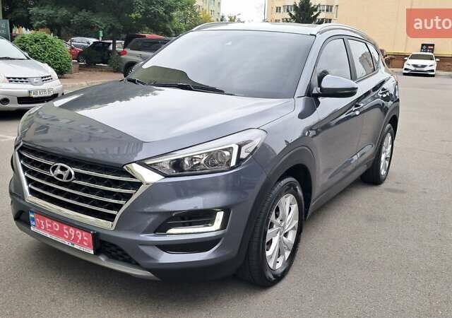 Серый Хендай Туксон, объемом двигателя 2 л и пробегом 135 тыс. км за 24500 $, фото 4 на Automoto.ua