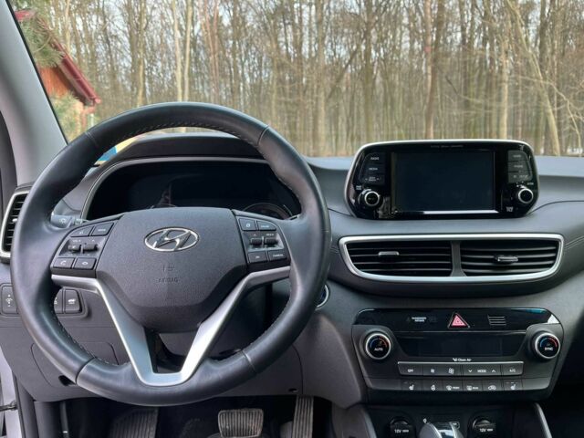 Серый Хендай Туксон, объемом двигателя 2.4 л и пробегом 91 тыс. км за 17900 $, фото 12 на Automoto.ua