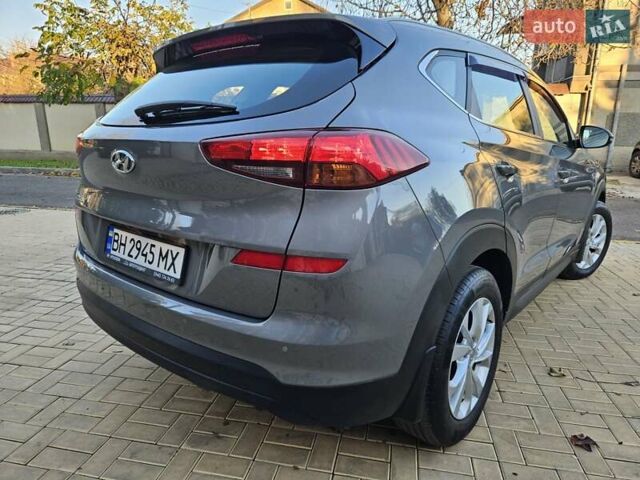 Серый Хендай Туксон, объемом двигателя 2 л и пробегом 21 тыс. км за 22500 $, фото 9 на Automoto.ua