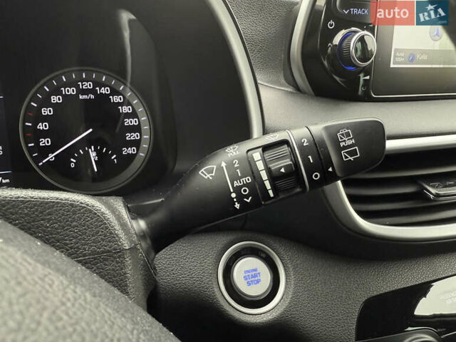 Серый Хендай Туксон, объемом двигателя 2 л и пробегом 28 тыс. км за 32800 $, фото 32 на Automoto.ua