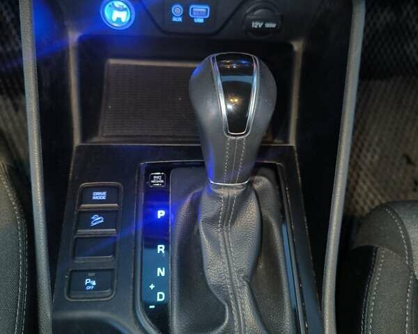 Серый Хендай Туксон, объемом двигателя 2 л и пробегом 92 тыс. км за 23500 $, фото 42 на Automoto.ua