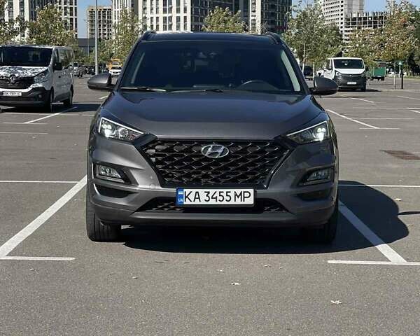 Сірий Хендай Туксон, об'ємом двигуна 2 л та пробігом 81 тис. км за 22000 $, фото 2 на Automoto.ua