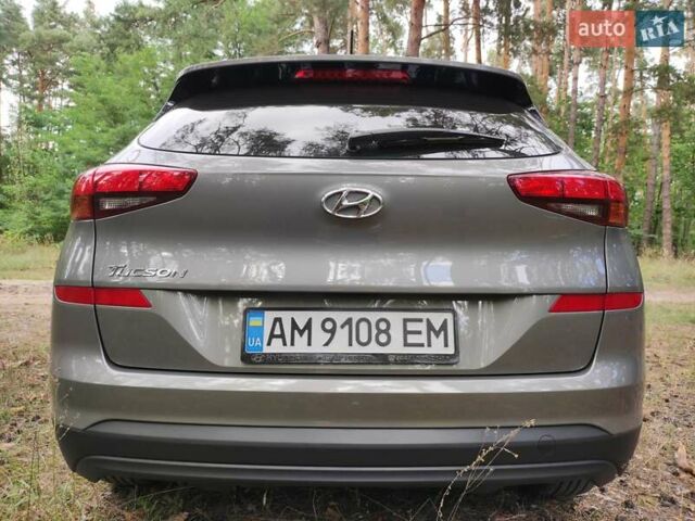 Серый Хендай Туксон, объемом двигателя 2 л и пробегом 50 тыс. км за 20500 $, фото 10 на Automoto.ua