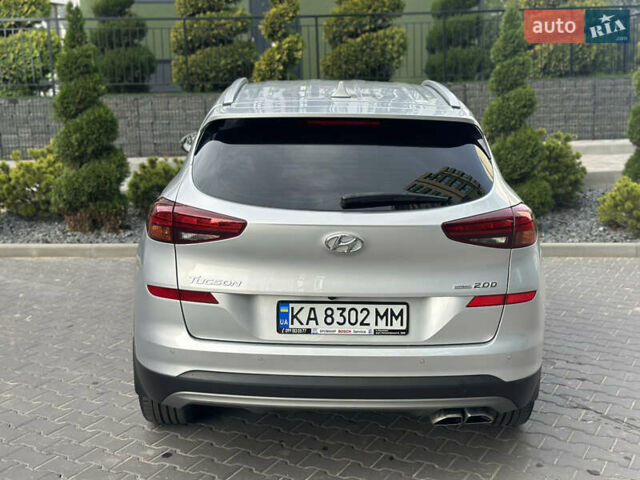 Сірий Хендай Туксон, об'ємом двигуна 2 л та пробігом 176 тис. км за 22999 $, фото 23 на Automoto.ua