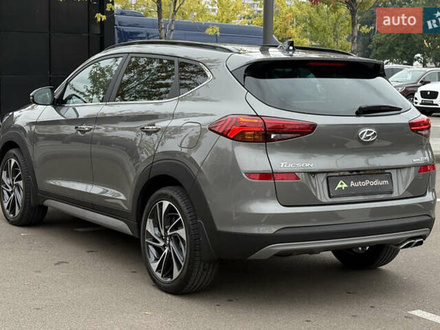 Серый Хендай Туксон, объемом двигателя 2 л и пробегом 28 тыс. км за 32800 $, фото 11 на Automoto.ua