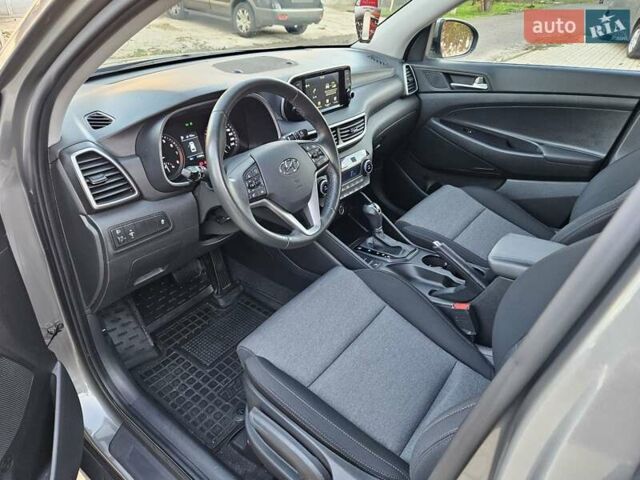 Серый Хендай Туксон, объемом двигателя 2 л и пробегом 21 тыс. км за 22500 $, фото 33 на Automoto.ua