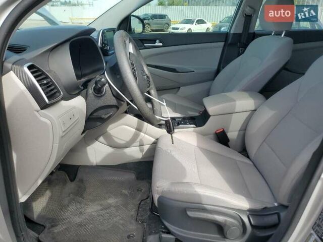 Серый Хендай Туксон, объемом двигателя 0 л и пробегом 92 тыс. км за 5300 $, фото 6 на Automoto.ua