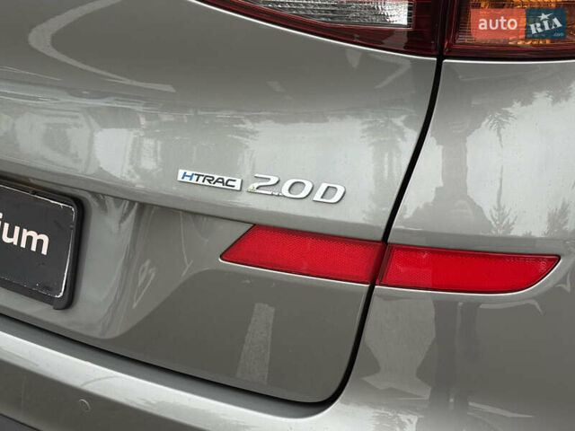 Серый Хендай Туксон, объемом двигателя 2 л и пробегом 28 тыс. км за 32800 $, фото 14 на Automoto.ua