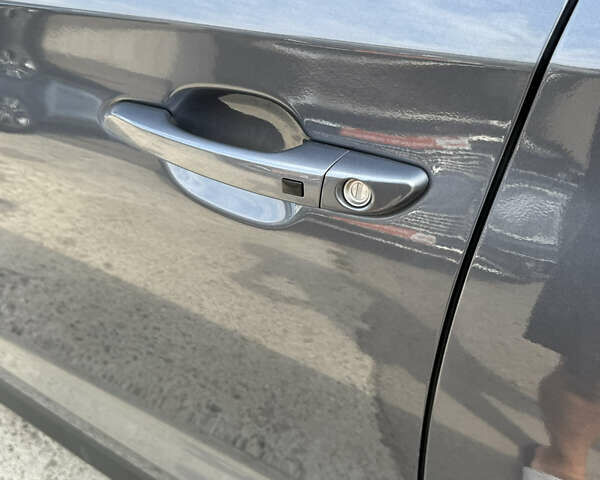 Серый Хендай Туксон, объемом двигателя 1.6 л и пробегом 124 тыс. км за 23499 $, фото 19 на Automoto.ua